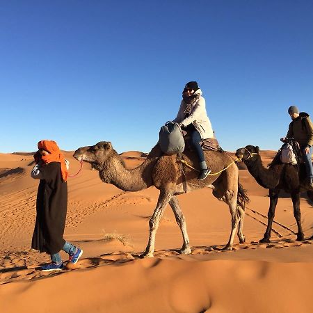 Готель Sahara Camel Tours Camp Мерзуга Екстер'єр фото