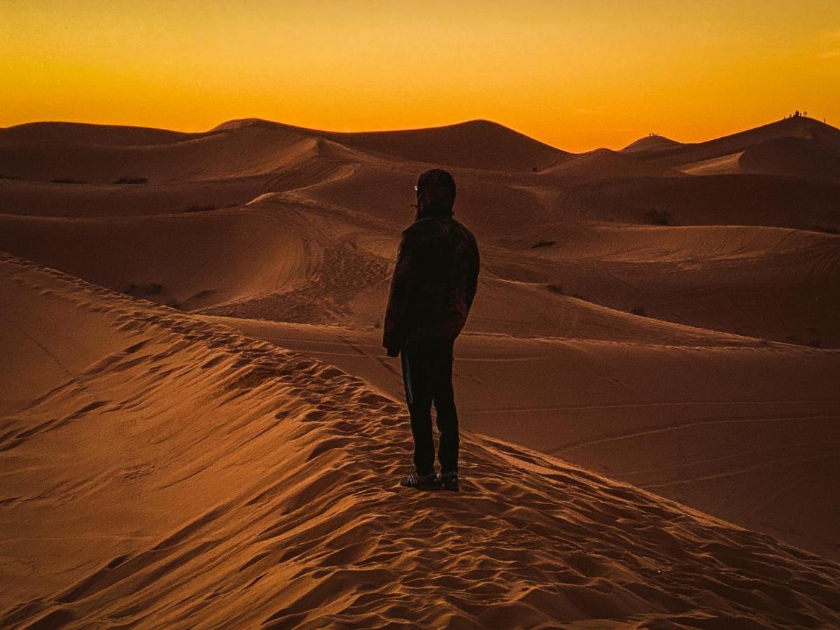 Готель Sahara Camel Tours Camp Мерзуга Екстер'єр фото