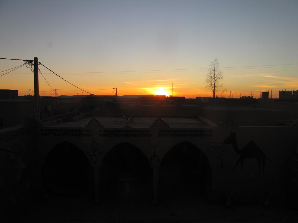 Готель Sahara Camel Tours Camp Мерзуга Екстер'єр фото