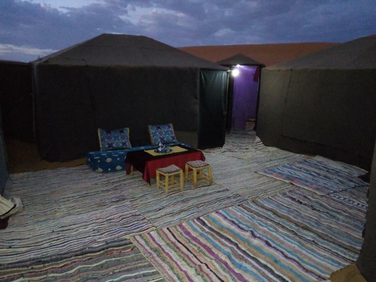 Готель Sahara Camel Tours Camp Мерзуга Екстер'єр фото